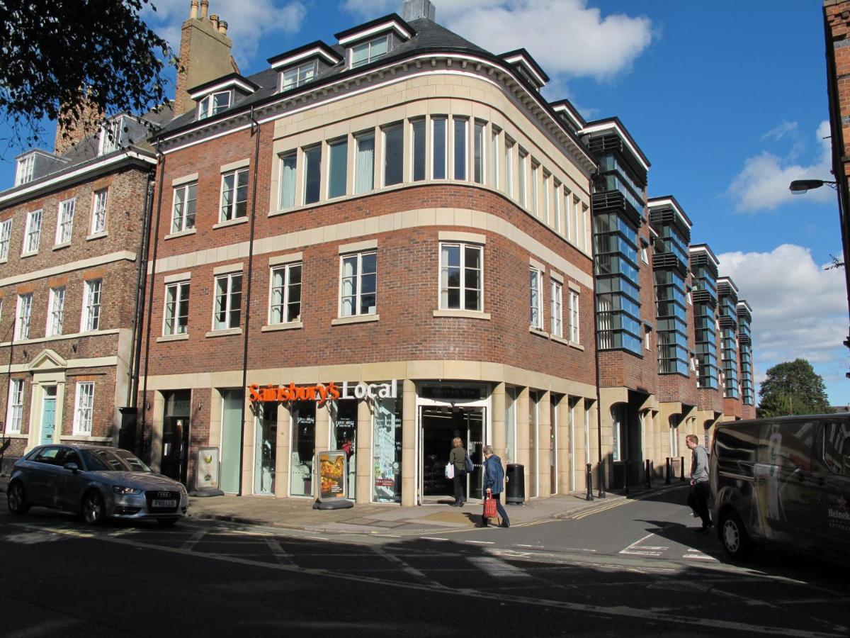 Churchill Two Bedroom Apartments With Free Parking And The Minster View York Zewnętrze zdjęcie