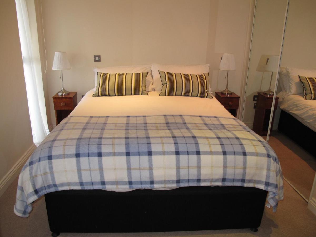 Churchill Two Bedroom Apartments With Free Parking And The Minster View York Zewnętrze zdjęcie